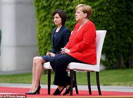 Călătorii geopolitice, cu maia sandu. Angela Merkel Remains Seated During Visit For Second Time In A Week Celebrity Cover News