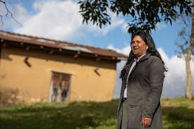 Jun 28, 2021 · pedro castillo, o candidato à presidência da coalizão de esquerda peru libre, venceu, com 50.14% dos votos, keiko fujimori, a filha do infame e desonrado ditador corrupto alberto fujimori. Sqx9 Y2pljvem