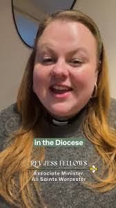 Eileen Roper's Instagram, Twitter & Facebook