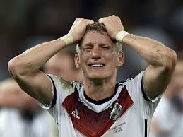 Mit ihm verlässt einer der besten und erfolgreichsten deutschen spieler die bühne. Read Bastian Schweinsteiger S Emotional Open Letter For Fans On His Retirement Mykhel