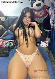 Missess91 Baila Sensualmente En Su Lencería | PimpBunny