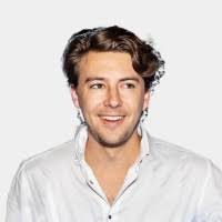 Erik Lauer's Instagram, Twitter & Facebook