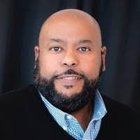 Sean Revels's Instagram, Twitter & Facebook