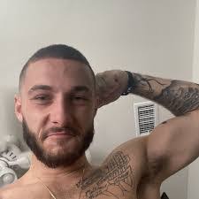 Alex Weddle's Instagram, Twitter & Facebook