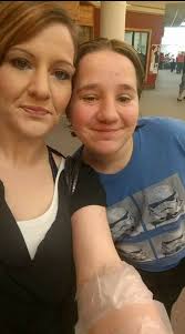 Mom and child look-alike winners