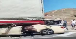 Konya'da otomobilin bariyerlere çarpması sonucu 2 kişi öldü, 1 kişi yaralandı. Son Dakika Haberi Ankara Konya Karayolunda Feci Kaza Olu Ve Yaralilar Var