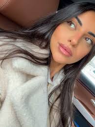 Snow outside, pizza inside, heart full ❣️🍕