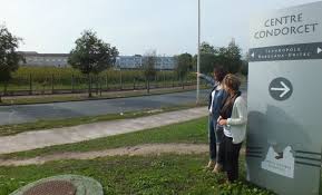 Fontaulab Regroupe Une Creche Un Jardin D Enfants Une Maison De Retraite Et Deux Ecoles D Ingenieu Maisons De Retraite Jardin Pour Enfants Produits Innovants