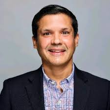 Nuestra CEO, la ingeniera Lucy Crespo Valentín, ha tenido una trayectoria  notable después de su papel como la primera mujer en dirigir la Asociación  de Industriales de Puerto Rico.