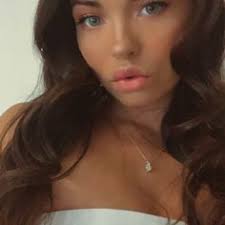 Lauren Fleet (laurencfleet)