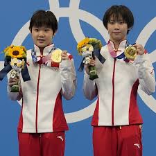 The diving competitions at the 2020 summer olympics in tokyo is planned to feature eight events. Chinese Duo Win Gold In Women S 10m Synchronized Diving In Tokyo Cgtn