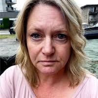 Michelle Kinzel's Instagram, Twitter & Facebook