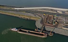 De Aanleg Van Een Rivier Onder De Afsluitdijk Is Begonnen Hoe Deze Vismigratierivier Het Ijsselmeer Weer Tot Leven Moet Brengen Leeuwarder Courant