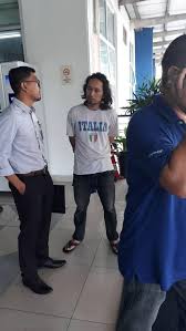 The sultan of johor is a hereditary seat and the sovereign ruler of the malaysian state of johor. Tun Mahathir Kesal Polis Tangkap Penulis Kerana Mengkritik Anak Raja Semasa Cari Infonet
