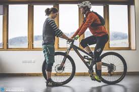 So Findet Ihr Die Ideale Sitzposition Auf Eurem Mtb Enduro Mountainbike Magazine
