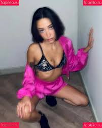 Zeynep Bastık Onlyfans Photo Gallery Leaked Nude Zeynep Bastık (Image  7867660) - fapello.ru