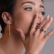 Rectangle Isabella Ring in B&W Diamonds