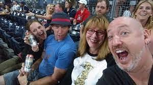 Darryl Maloney's Instagram, Twitter & Facebook