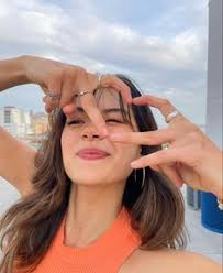 20+ Selfie inspo ideas in 2025