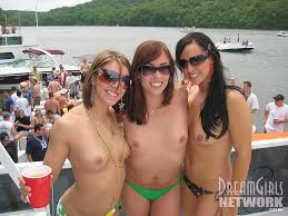 Hot girls hanging out in partycove. Wild Party Girls At Party Cove Redbust