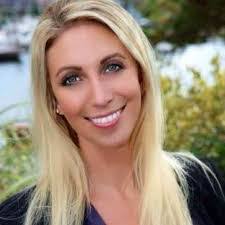 Jennifer Burgin's Instagram, Twitter & Facebook