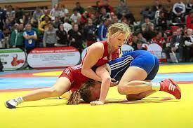 Vi har et nettverk av florister i hele 12 land. Ringen Aline Rotterholt Goldbeim World Cup Sport Schwarzwalder Bote