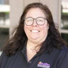 Kim Minard's Instagram, Twitter & Facebook