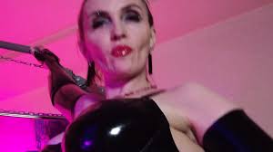 Sexy Big Ass MILF Dominatrix Eva Latex Mistress Wet Pussy Lick Slave in  Mask Art Fetish BDSM