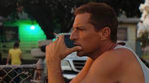 Only 'Red Rocket's' Simon Rex Could Play a Washed-Up Porn Star and Maybe  Win an Oscar