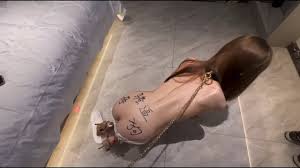 하드 코어 섹스 신 [섹스 전문가 만들기] 전문적으로 04 세 여고생 암캐 개 체인 음란 애완 동물 굴욕 서비스, 재난 터진 기저귀  고기 변기에 범람하는 걸레 보지 하얀 펄프