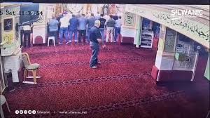 #بيت_حنينا #القدس, وثّق مساء السبت الماضي اقتحام مسجد الهجرة... أجبرت قوات  الاحتلال المصلين على قطع صلاتهم الجماعية أثناء أدائهم الصلاة، وتم فحص  هوياتهم الشخصية بشكل قسري #اعتقالات من داخل المسجد, ...