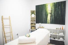 El nuevo centro de estética y masajes “Bambú” abre sus puertas en la calle  Juan Dávalos Altamirano