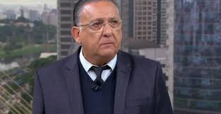 E ninguém melhor que o galvão bueno com seu erre acentuado para nos ajudar a contar essa história de uma forma direta e divertida, com foram produzidos filmes para tv e peças para canais digitais da serasa e do próprio galvão bueno, que seguirá como garoto propaganda pelos próximos. Emocionado Galvao Bueno Exalta Talento De Rodrigo Rodrigues E Revela Conversa Com Apresentador Voce E Bom Demais