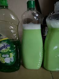 Sabun pencuci pinggan thieves yang natural dan berasaskan tumbuhan membersih dengan kuasa minyak pati, menjadikan pinggan mangkuk bersih tanpa sebarang sisa. Tambah Garam Je Dapat Jimat Berbotol Botol Sabun Cuci Pinggan Buih Pun Jadi Banyak Hijabista