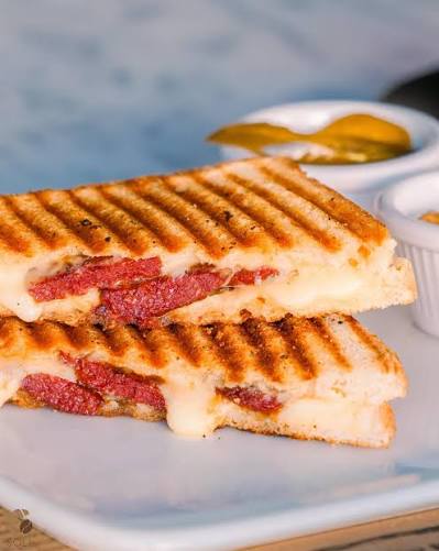 karışık tost tabağı