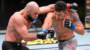 Chris weidman thinks history will repeat itself when he locks horns with uriah hall at ufc 261 in april. Ufc Fight Night Results Chris Weidman Ekes Out Win Declares I M Back