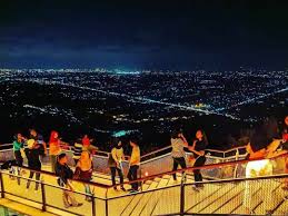 Inilah daftar tempat wisata yang layak anda kunjungi di yogyakarta, provinsi yang kaya akan tradisi, seni, budaya dan keindahan alam tiada duanya. Top 26 Wisata Di Jogja Malam Hari Romantis Instagramable