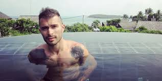 In the summer of 2015, byealex decided to add 'és a slepp' ('and the slepp') to the name of band referring to the following musicians playing with alex. Mi Tortent Byealex Arcaval Cosmopolitan Hu