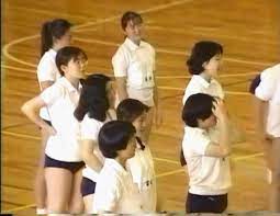 シャツ 出し ブルマ