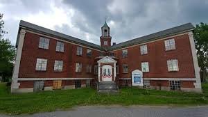 44 reviews of rolling hills asylum don't know what those other reviewers were talking about have been to rolling hills twice now and the owner who is sharon is pleasant and friendly.i would recommend investigating rolling hills extremely haunted have heard many noises of footsteps and voices and my wife and i were only ones in there.would highly recommend this place to investigate we will. Rolling Hills Asylum East Bethany 2021 All You Need To Know Before You Go With Photos Tripadvisor