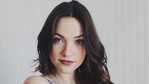 Pop Culturalist Chats with Violett Beane
