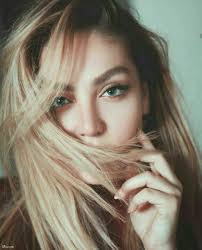 ڪــون ارد وياك لأول ما عرفتـک ونبــدي مــن اول رســالــة شلــونـک شلــونــچ أحــــبج اعتــذر ما بـ Fotografia Retratos Retratos Fotografia