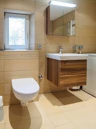 Modernes weisses badezimmer mit offener tur zur natur 3d. Bad Natur Modern Badezimmer Frankfurt Am Main Von Rudolf Dewald Gmbh Houzz