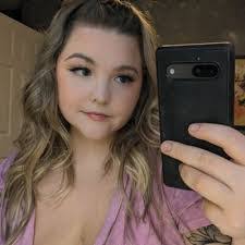 Lani Lively's Instagram, Twitter & Facebook