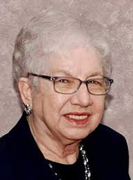 Loretta Leach's Instagram, Twitter & Facebook