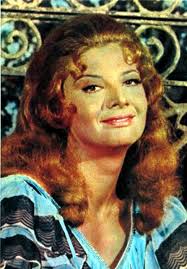 Astros em Revista: Glória Menezes