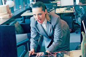 Es Jehnny Beth entregada a su público