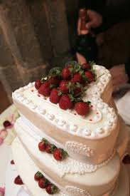 Sweetheart Wedding Cake With Strawberry Cake Italian Wedding Cakes Heart Wedding Cakes