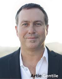 AN ALTERNATIVE YEAR IN REVIEW