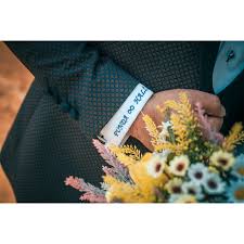 wedding panosundaki pin